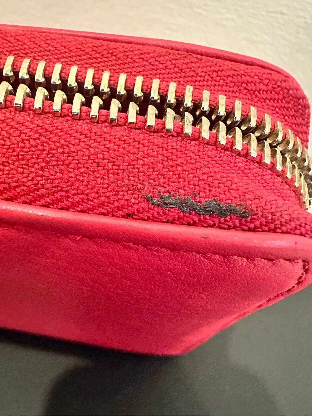 Gucci Bright Pink Pebbled Soho Zip Around Wallet - Picture 9 of 10